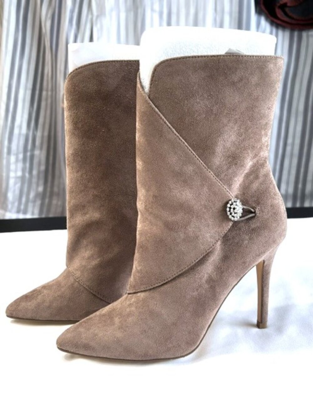 Charles by Charles David Stiletto Bootie w/Rhinestone Closure Sz 6.5 EUC